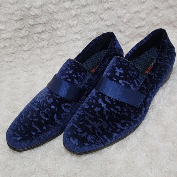 Elegant Navy Velvet Men's Loafers - Picture 1 of 7